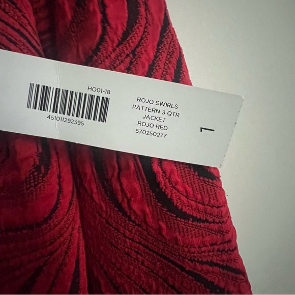 New Easywear Chicos Rojo Swirl Red 3/4 Jacket Blazer Abstract  Art Slinky Size 1 - Picture 4 of 12